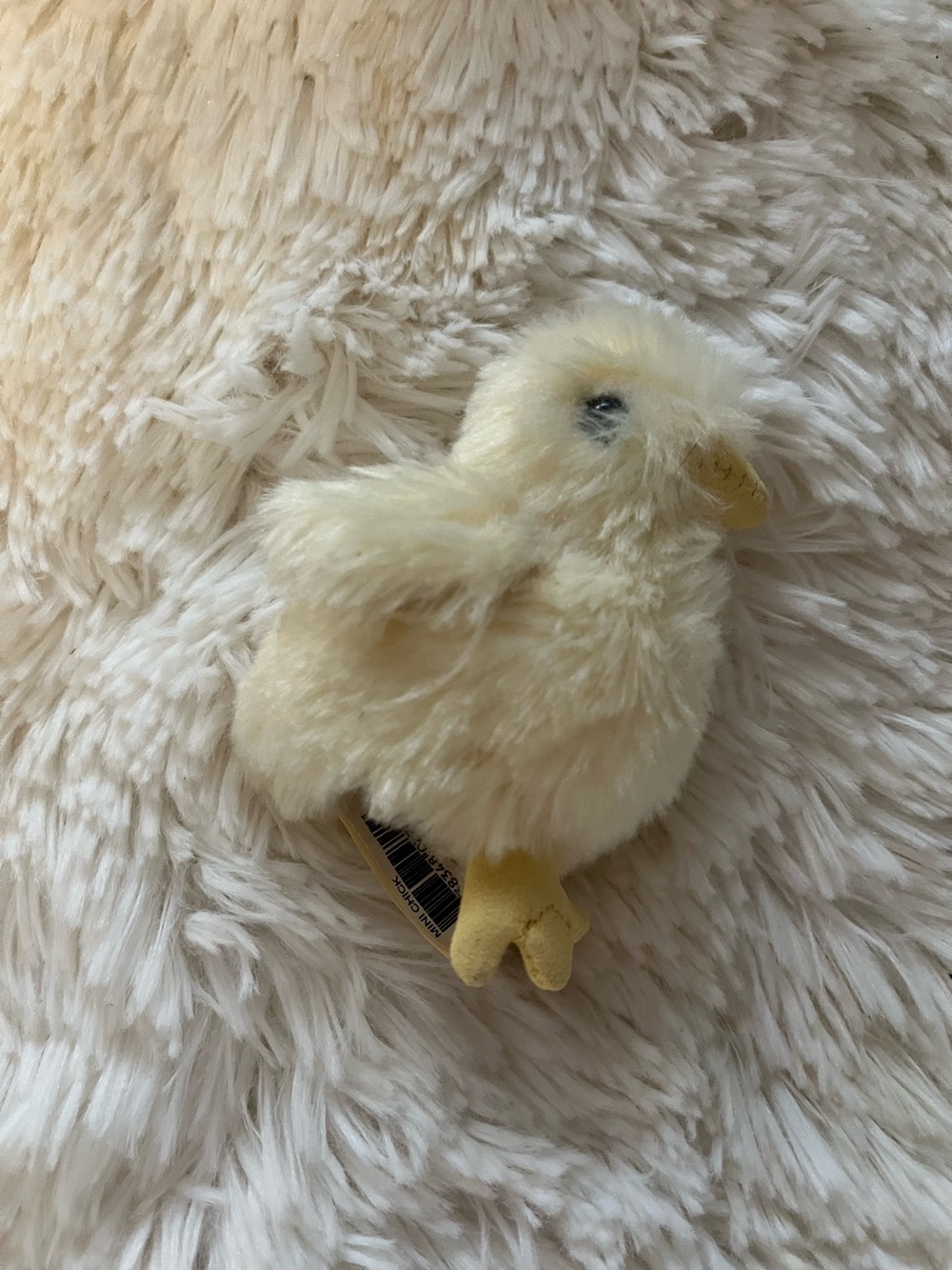 Folkmantis 4” baby chick finger puppet